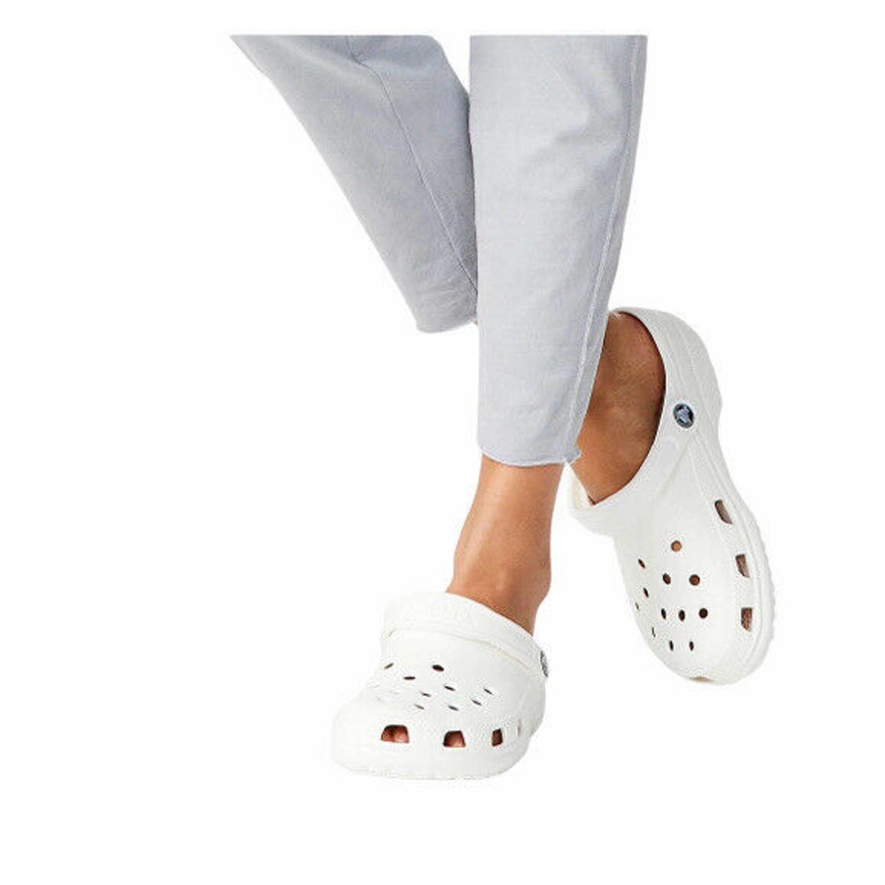 Crocs White Classic Clog Light Weight  M6 / W8
